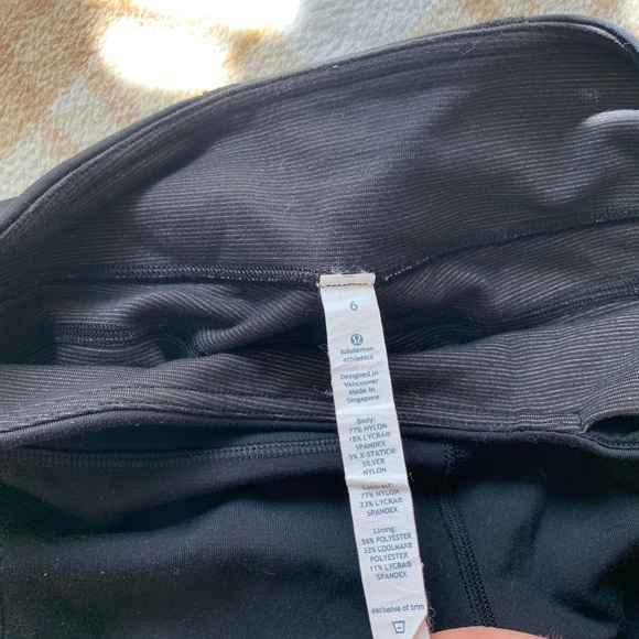 Lululemon athletic pants / leggings. - Picture 6 of 7